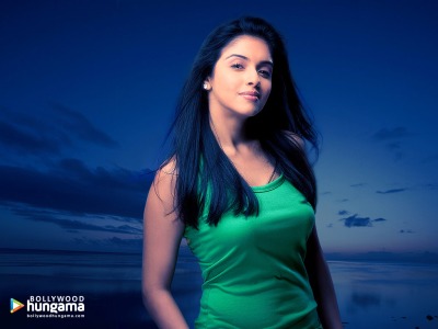  Celebrity Wallpapers on Hot Celebrity Asin Wallpapers Gallery    Pure Masala Blog